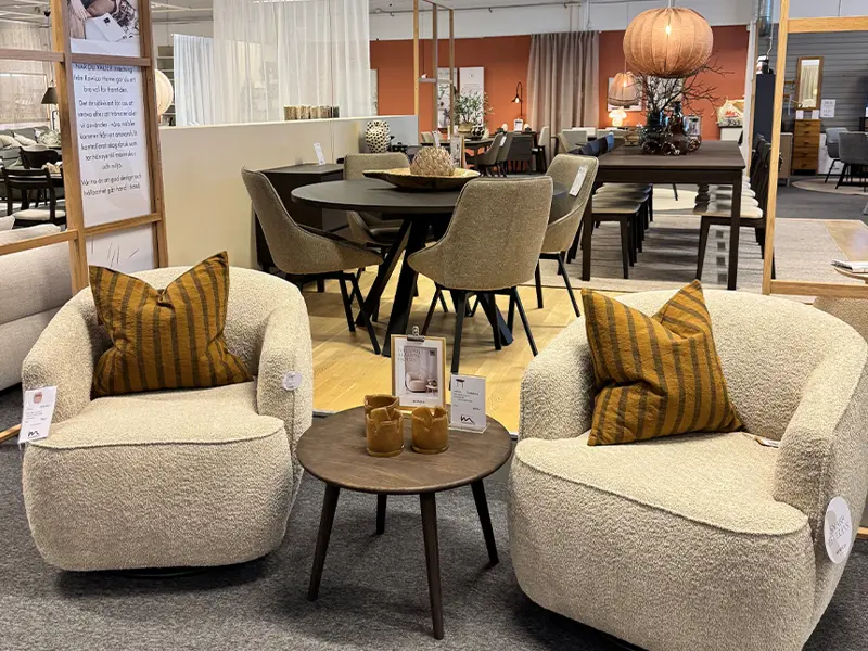 Dermot lounge chair.