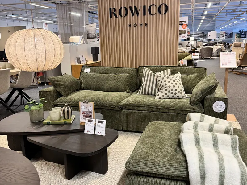 Rawlins green sofa orebro.
