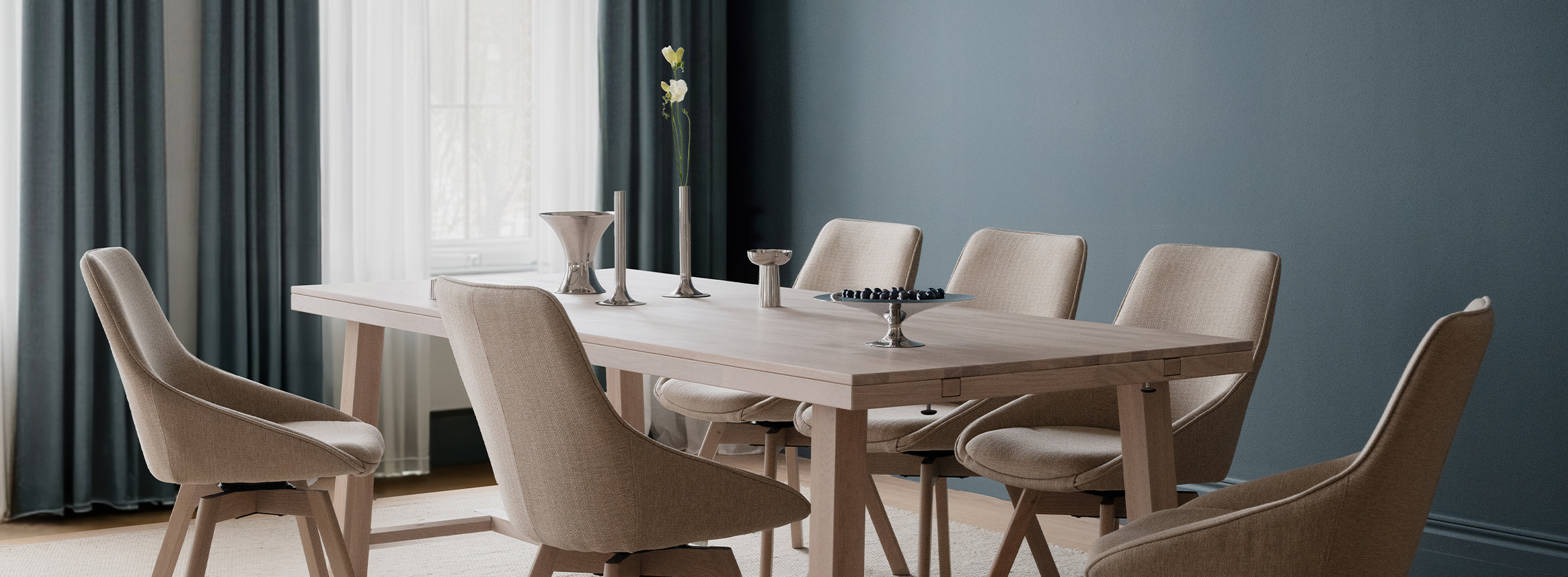 brooklyn dining table white wash alison chair beige.