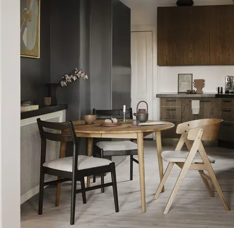 Tyler dining table oak round, kerwin chair.