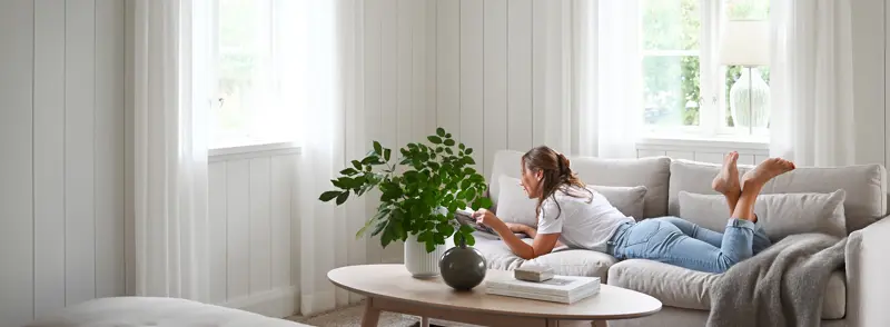 Peyton sofa yumi coffee table whitewash-1.