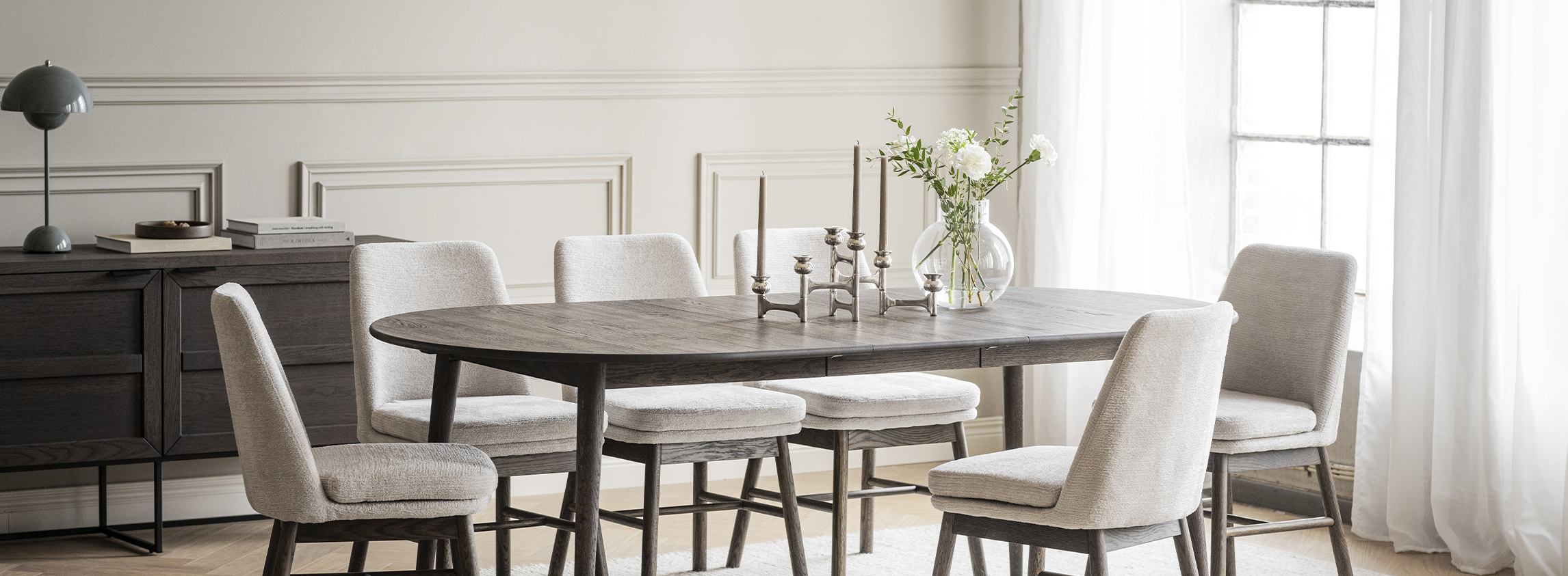 Tyler dining table amesbury beige chair.