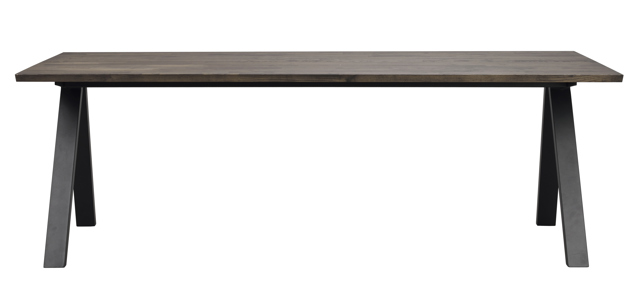 Carradale matbord 220 brun ek/V-ben svart metall a