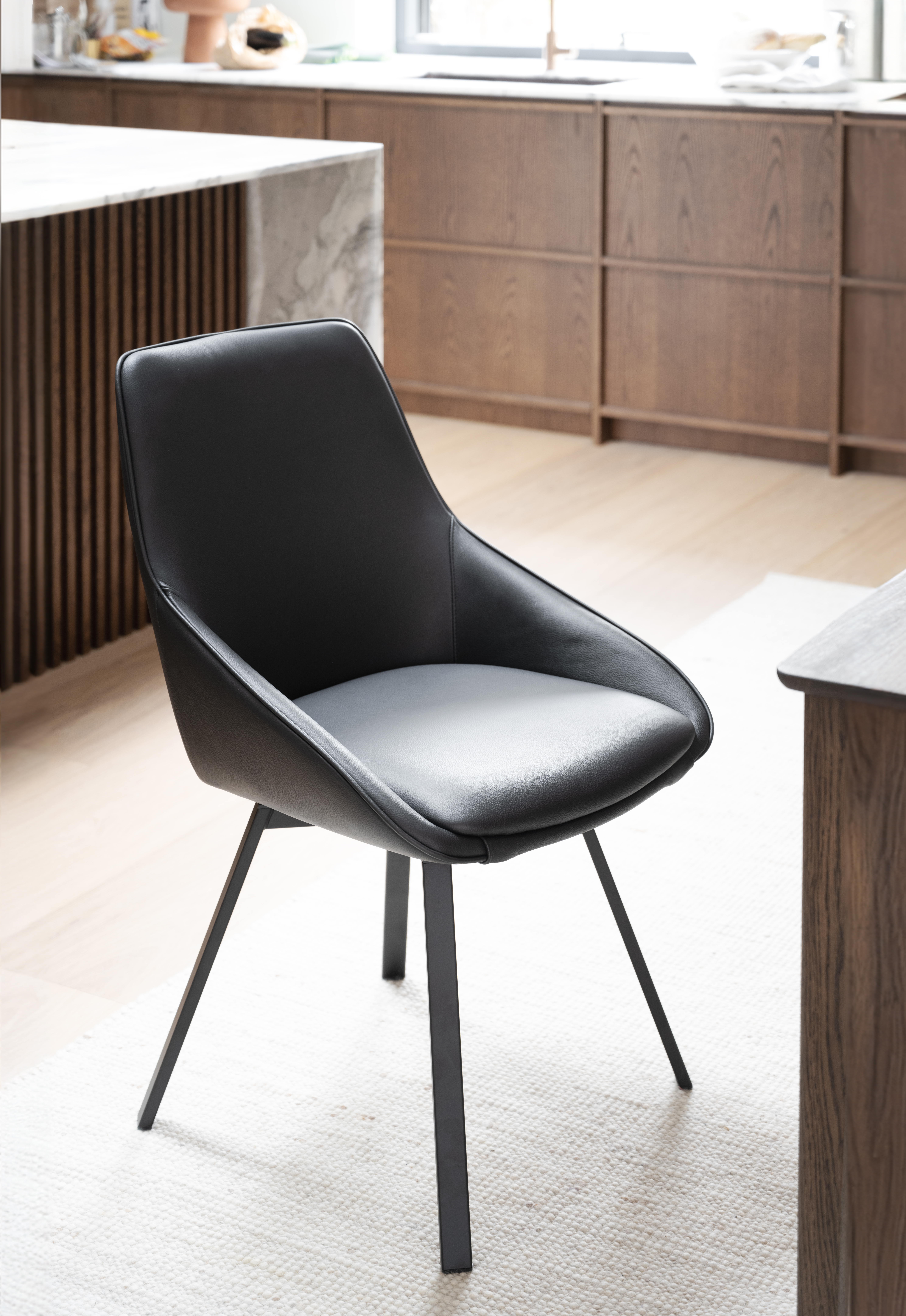 Alison chair, Swivel, Black | Rowico Home