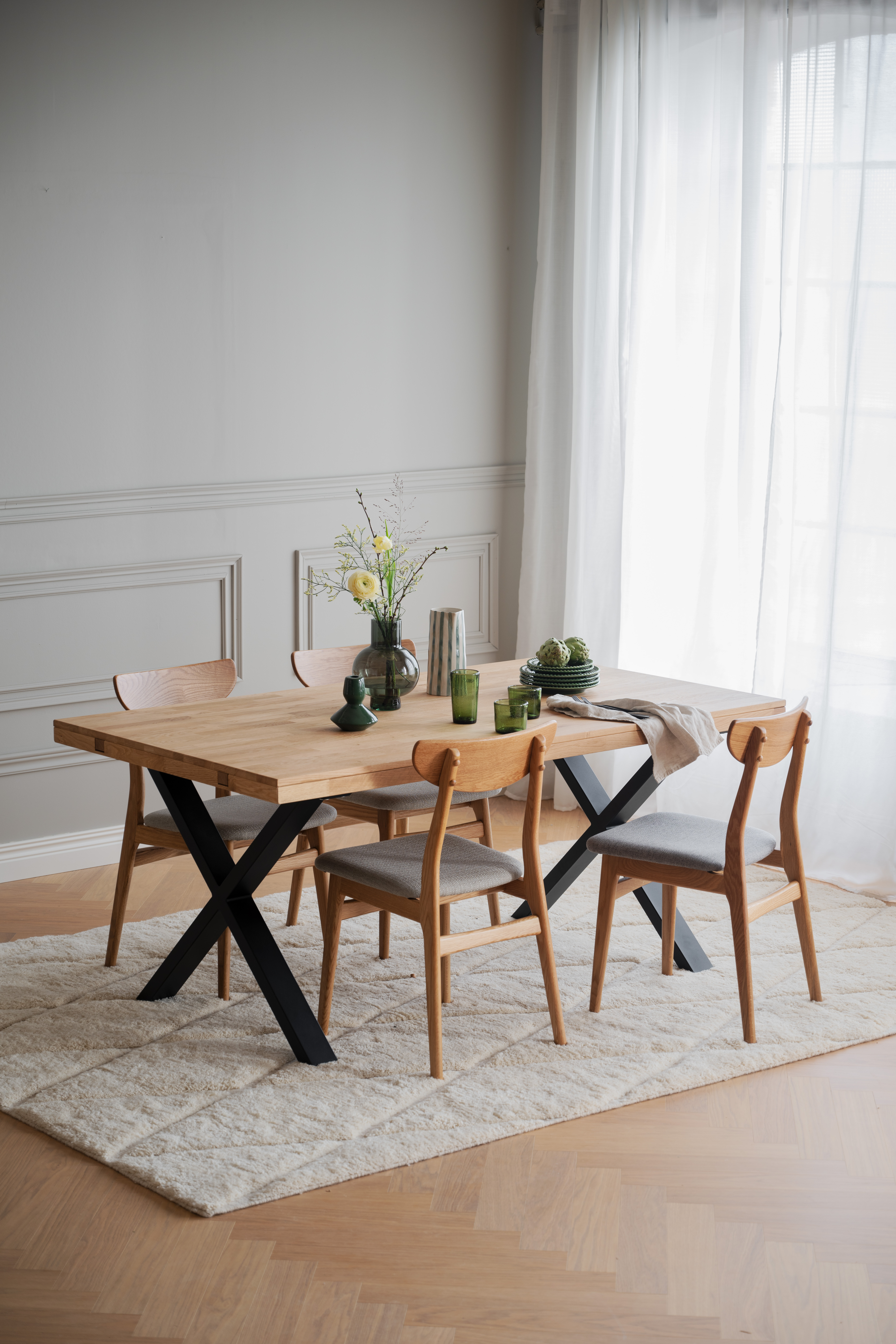Brooklyn dining table, X-legs, Oak/black, 170x95 cm | Rowico Home