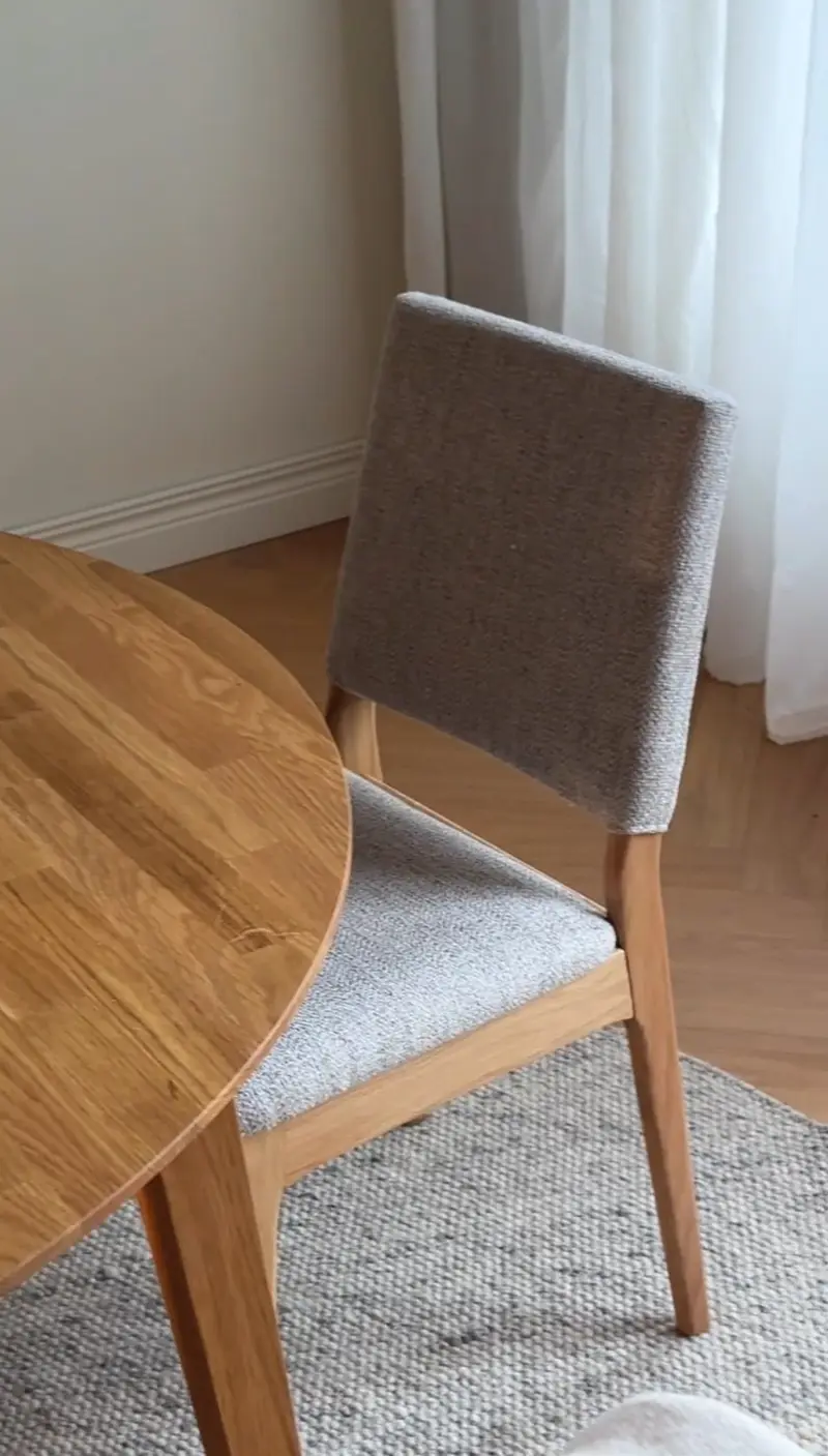 Carradale matbord 170 brun ek/V-ben svart metall A.