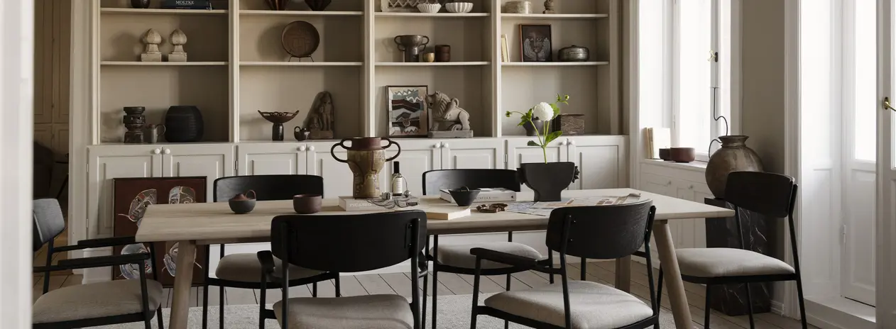 Clapperton dining table maymont chair.