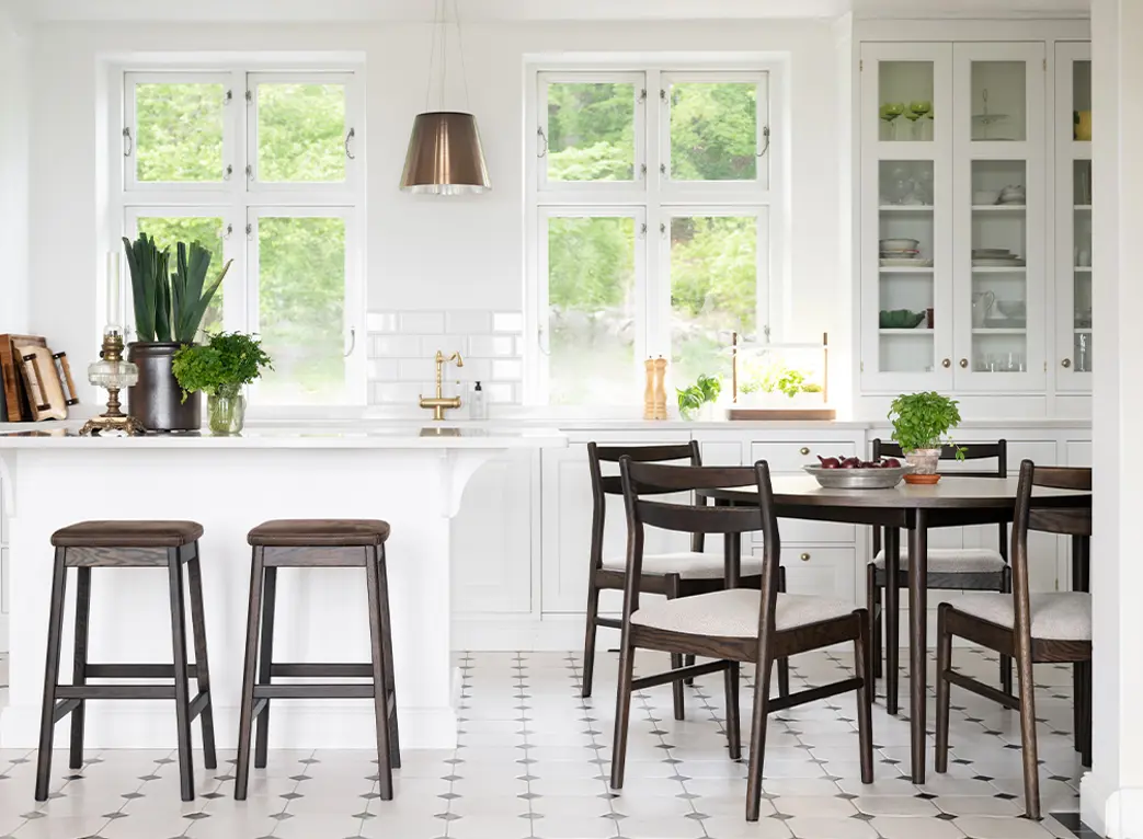 Farimount table livermoore bar stool brown.