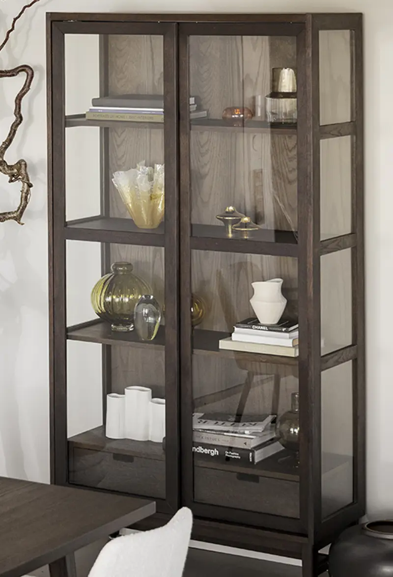 hazelton glas cabinet decoration4.