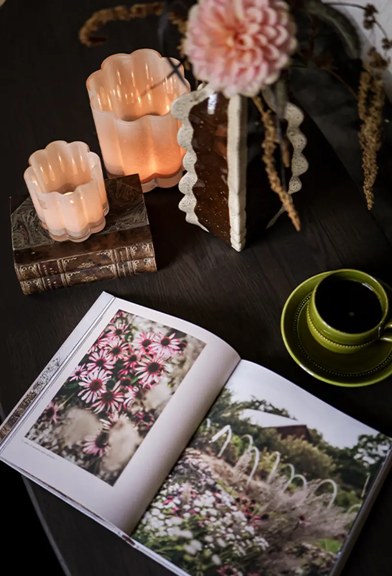Closeup Tompkins coffee table details.