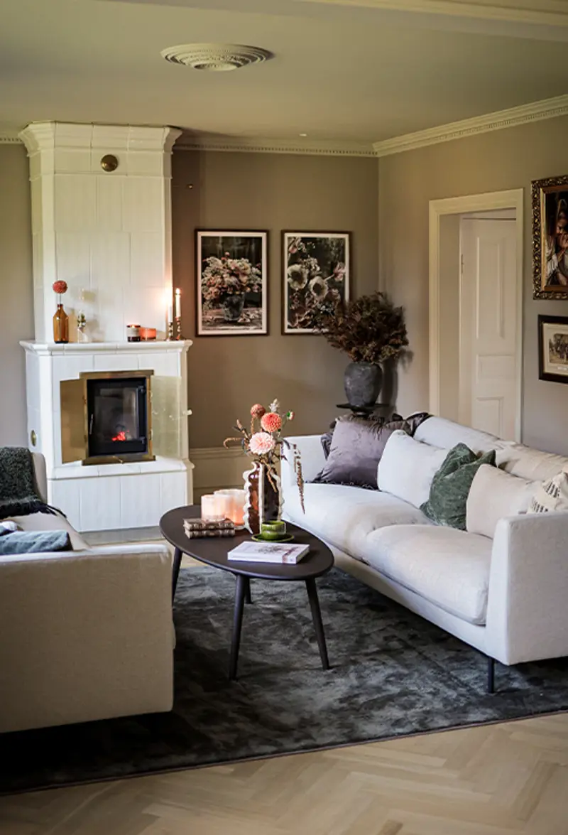 Tompkins coffee table corwin sofas.