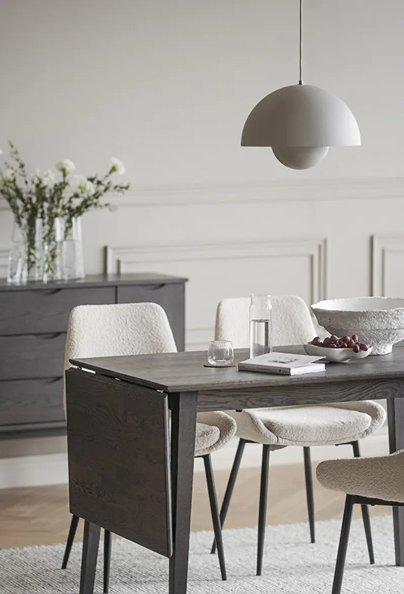 Filippa diningtable Sierra chair Image portrait px