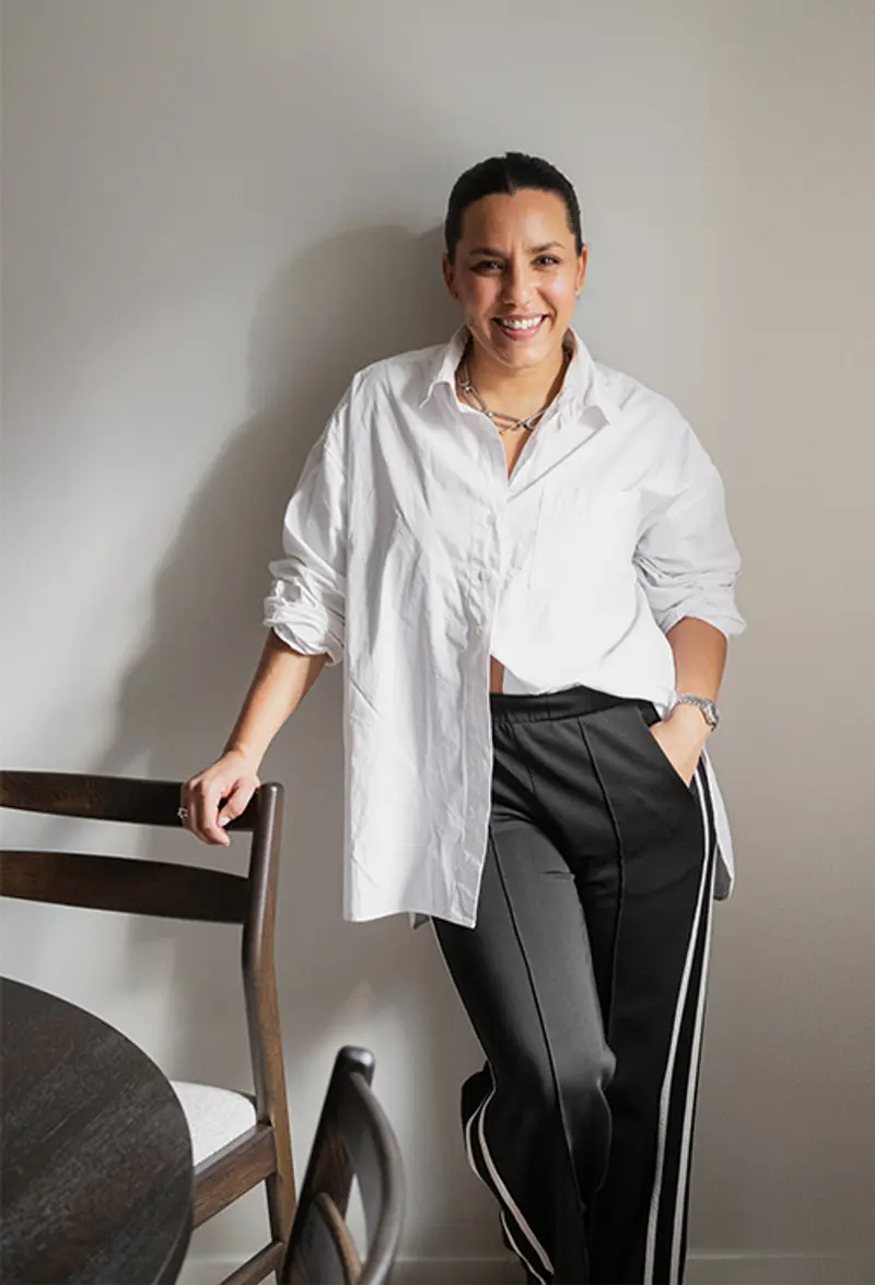 Markiz portrait kerwin chair brown.