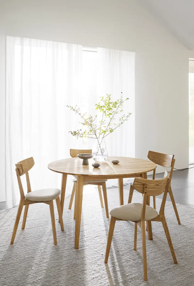 Filippa dining table round oak ami oak auckland carpet.