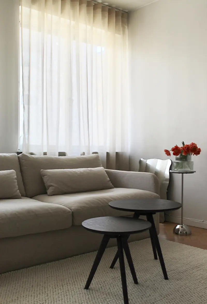 Peyton sofa yumi nesting table brown px.