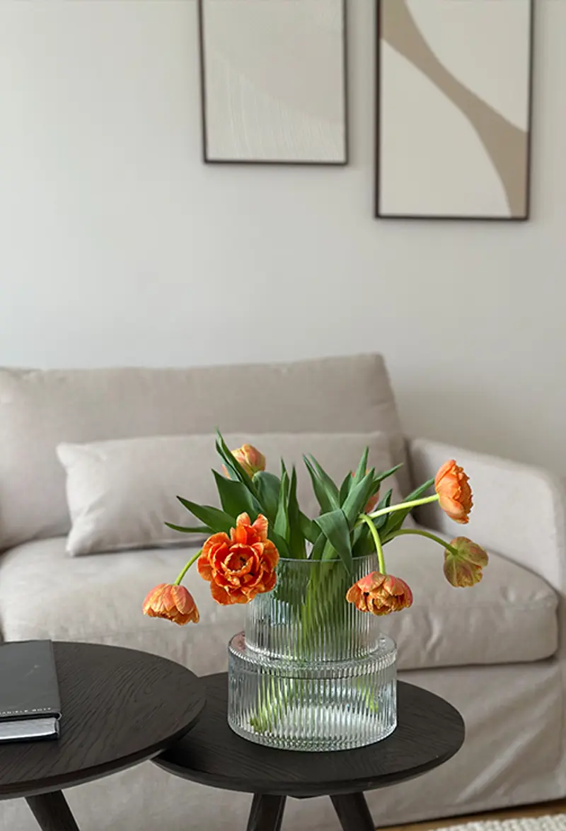 Shabnam cleseup Yumi nestingtables.