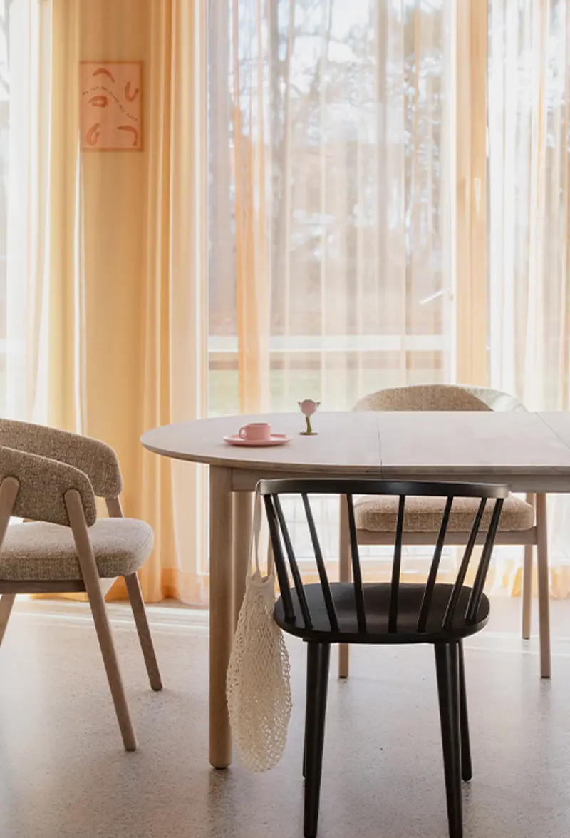 Derrymore dining table Barnaby chair.