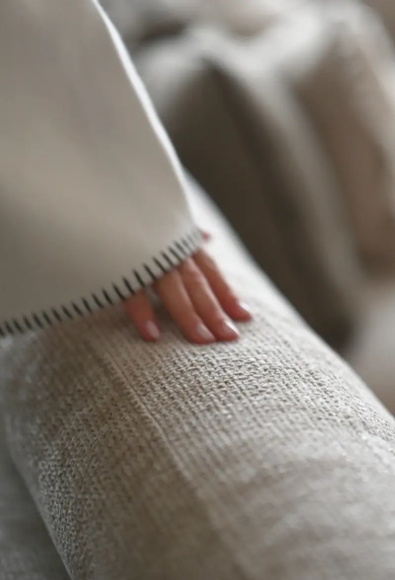 taktil design duncan sofa Image portrait px.