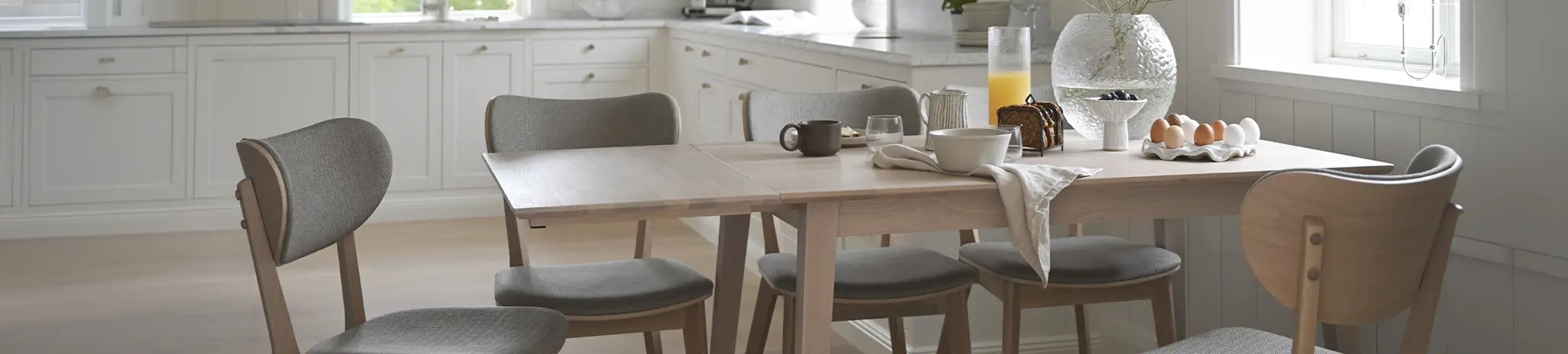 Dropp leaf table filippa kato.