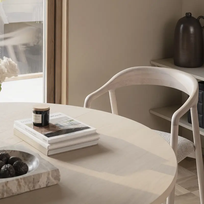Stockbridge matbord vitpigmenterat.